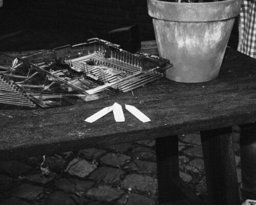 tafel met etiket en blister tafel met etiket en blister